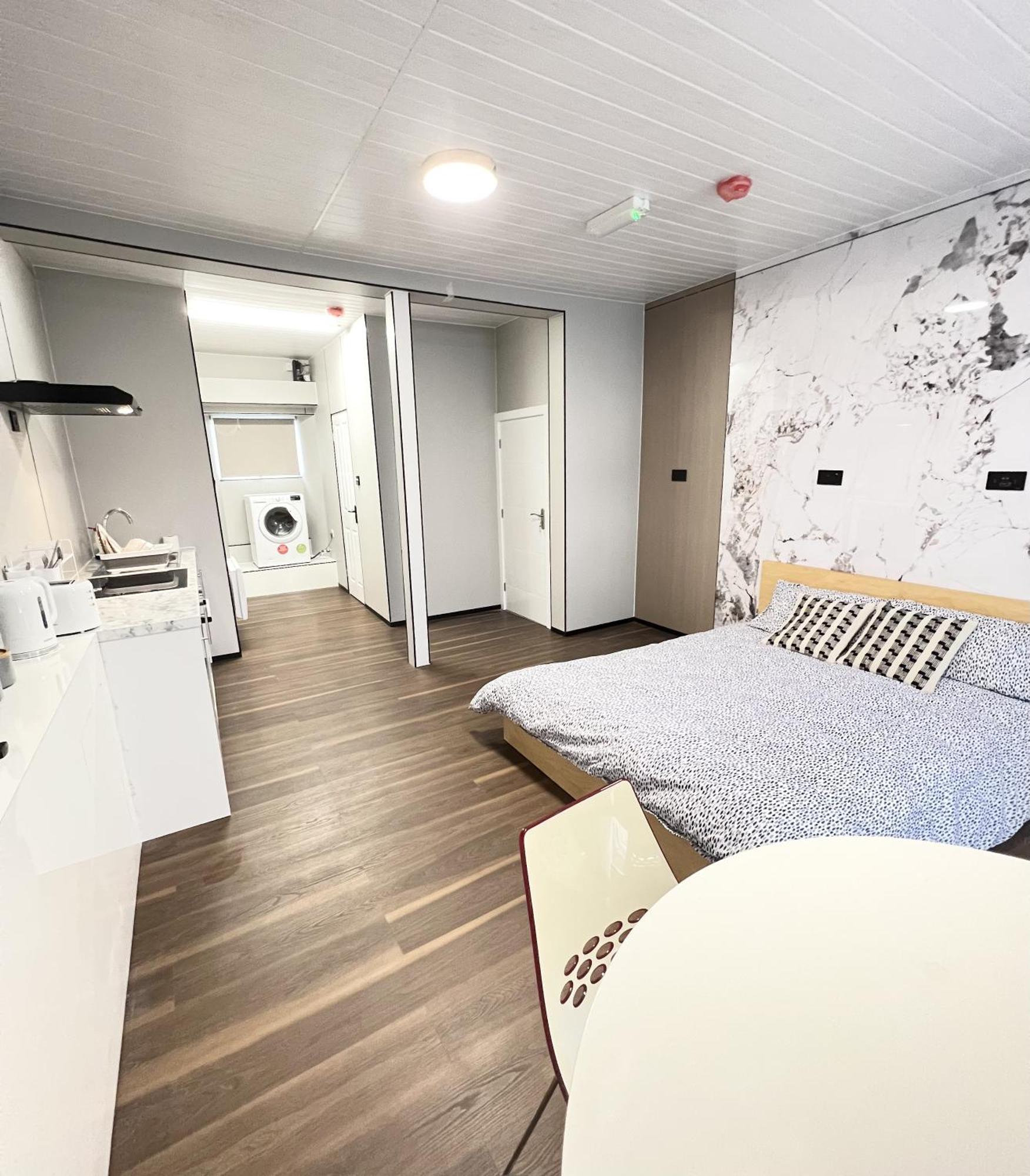 Welsh Holiday Accommodation - Modern Living Pembroke Dock Eksteriør bilde